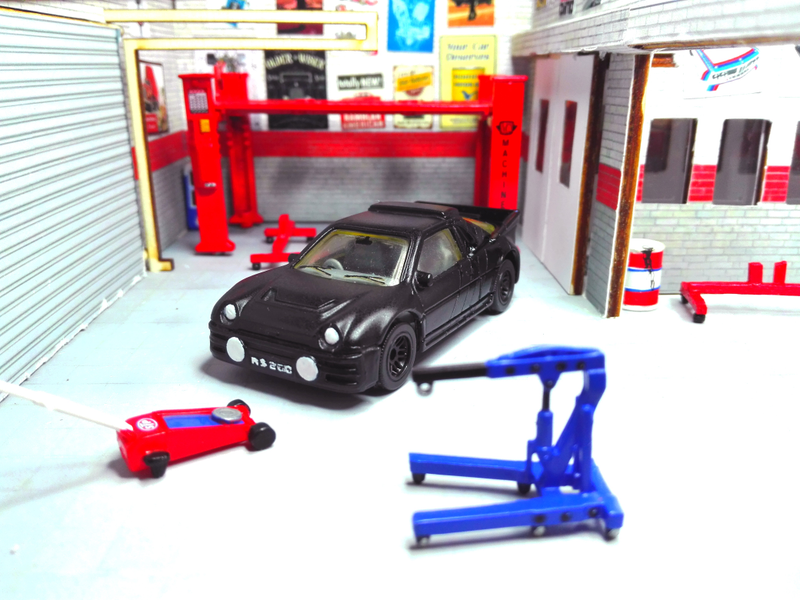 Illustration for article titled A very bad attempt of making a custom RS200